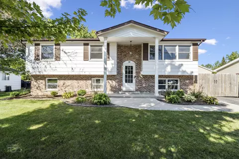 16 N West Ave, Bourbonnais, IL 60914