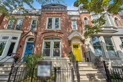 958 W Dickens Ave, Chicago, IL 60614