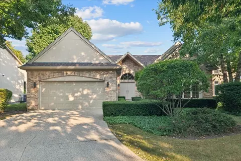 2481 Augusta Way, Highland Park, IL 60035