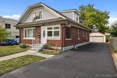 368 Ann St, Elgin, IL 60120