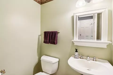 Bath - 3433 Ithaca Rd, Olympia Fields, IL 60461 photo 1 of 4