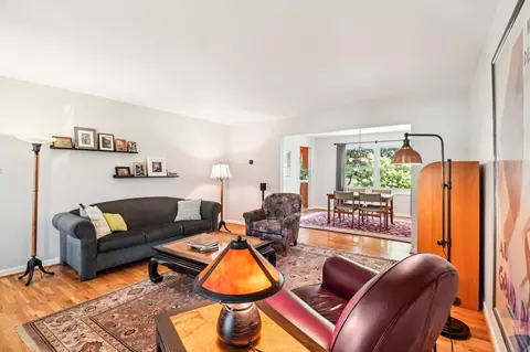 Living - 3433 Ithaca Rd, Olympia Fields, IL 60461 photo 2 of 4