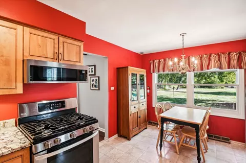 Kitchen - 3433 Ithaca Rd, Olympia Fields, IL 60461 photo 4 of 4