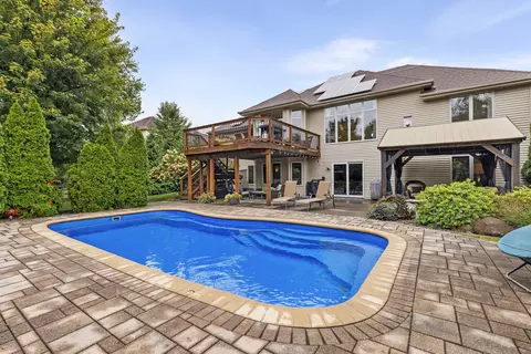 Exterior - 6117 Windflower Way, Roscoe, IL 61073 photo 5 of 11