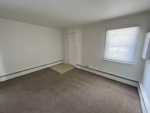 621 Holly St, Elgin, IL 60123 photo 3