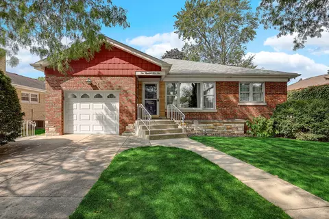 10210 S Clifton Park Ave, Evergreen Park, IL 60805