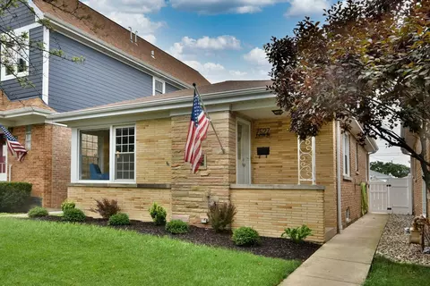 7527 N Octavia Ave, Chicago, IL 60631