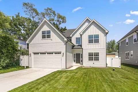 1 N327 Purnell St, Carol Stream, IL 60188