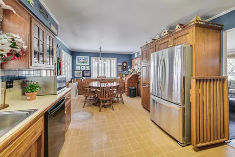 111 N Western Ave, Bartlett, IL 60103 photo 10