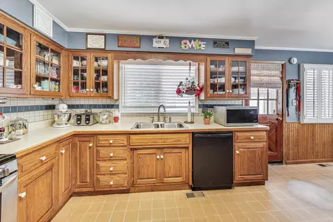 111 N Western Ave, Bartlett, IL 60103 photo 9