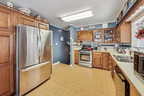 111 N Western Ave, Bartlett, IL 60103 photo 11