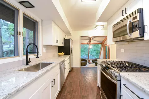 39 W Eureka Dr, Lemont, IL 60439 photo 5