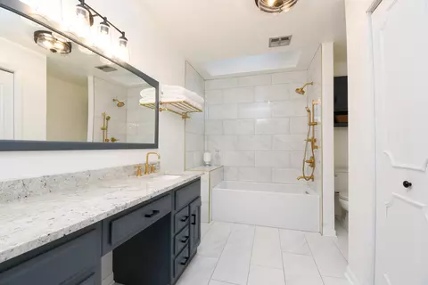 39 W Eureka Dr, Lemont, IL 60439 photo 9