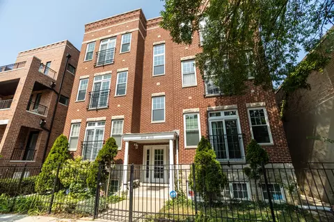 2662 W Montrose Ave #3, Chicago, IL 60618