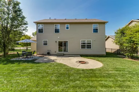 Exterior - 2613 Grey Fox Trl, Bloomington, IL 61705 photo 7 of 13