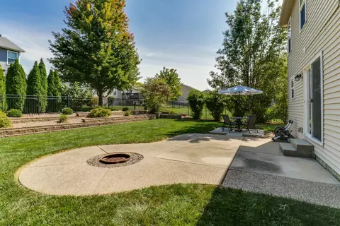 Exterior - 2613 Grey Fox Trl, Bloomington, IL 61705 photo 3 of 13