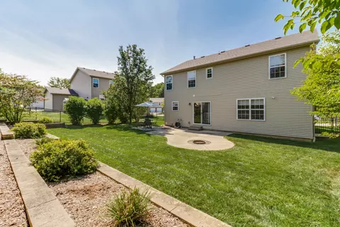 Exterior - 2613 Grey Fox Trl, Bloomington, IL 61705 photo 5 of 13