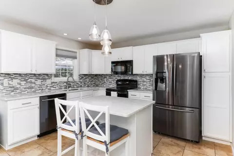 Kitchen - 2613 Grey Fox Trl, Bloomington, IL 61705 photo 1 of 2