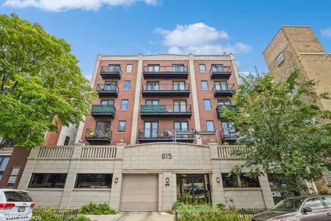 815 N Marshfield Ave #404, Chicago, IL 60622