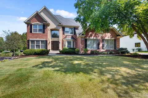 3602 Chesapeake Rd, Saint Charles, IL 60175