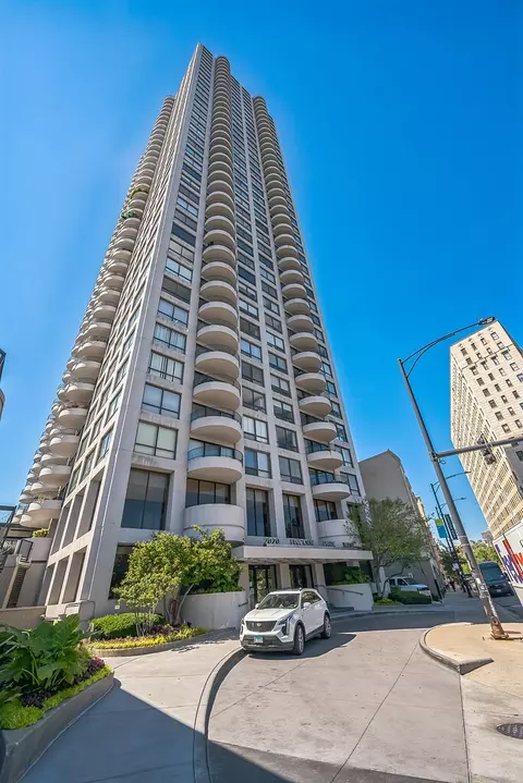 2020 N Lincoln Park W #33G, Chicago, IL 60614
