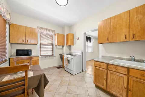 2733 N Artesian Ave, Chicago, IL 60647 photo 15