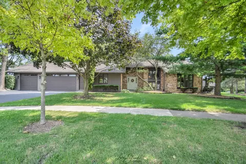 485 Nebraska B Ct, Frankfort, IL 60423
