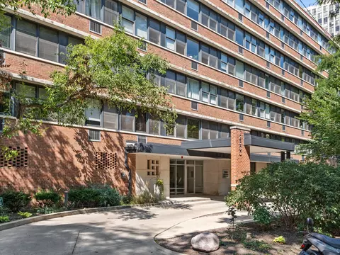 2300 N Commonwealth Ave #3E, Chicago, IL 60614