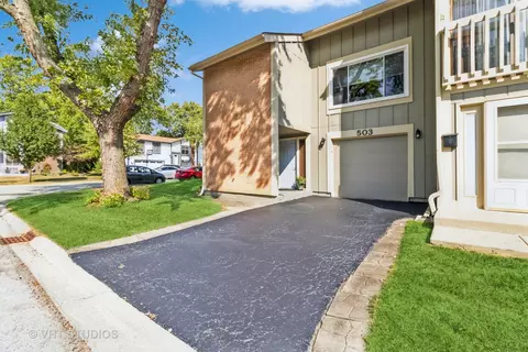503 Canterbury Trl, Roselle, IL 60172