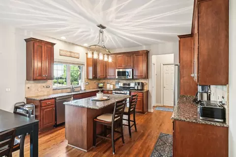 Kitchen - 13422 Lindengate Ct, Plainfield, IL 60585 photo 3 of 4