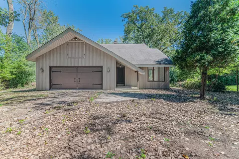 2098 Kenton Ln, Libertyville, IL 60048