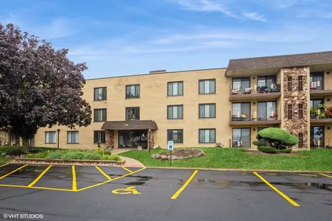 130 E Grand Ave #102, Elmhurst, IL 60126