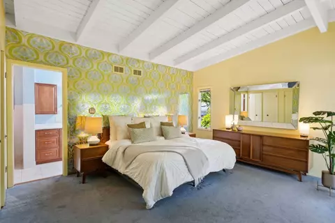 Bedroom - 724 Willow Tree Ln, Glencoe, IL 60022 photo 1 of 6