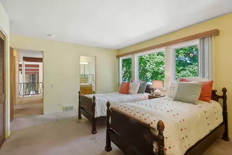 Bedroom - 724 Willow Tree Ln, Glencoe, IL 60022 photo 4 of 6