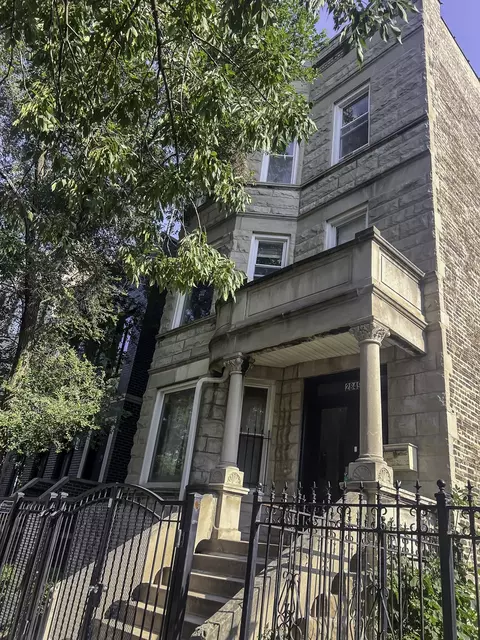 2849 W Division St, Chicago, IL 60622