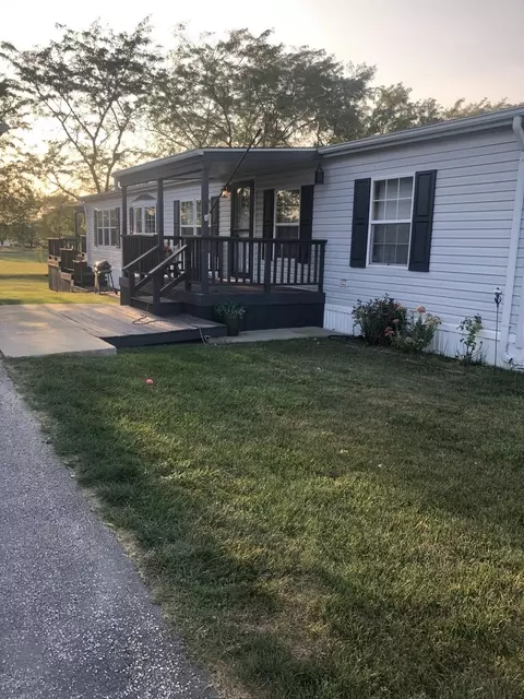 25726 Olympic Dr, Monee, IL 60449 photo 2