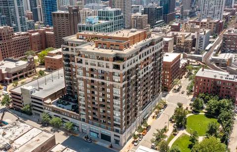 849 N Franklin St #1603, Chicago, IL 60610