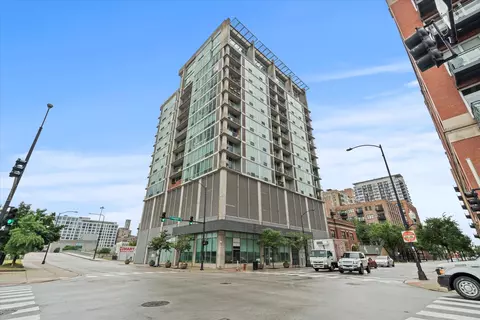 700 W Van Buren St #1109, Chicago, IL 60607