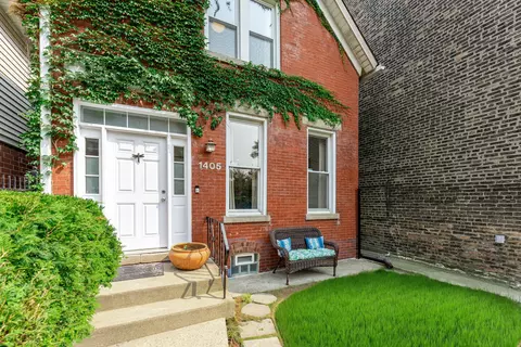 1405 N Rockwell St, Chicago, IL 60622