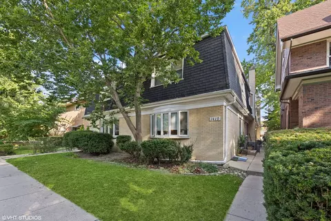 1410 W Sherwin Ave #B, Chicago, IL 60626