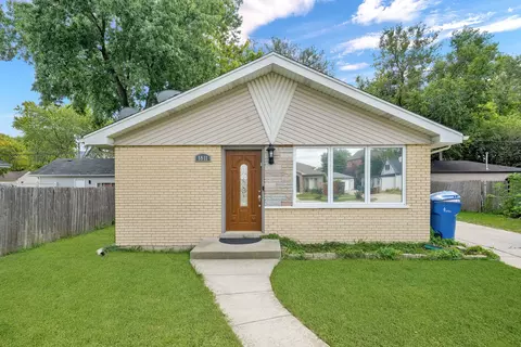 5911 W 87th Pl, Oak Lawn, IL 60453
