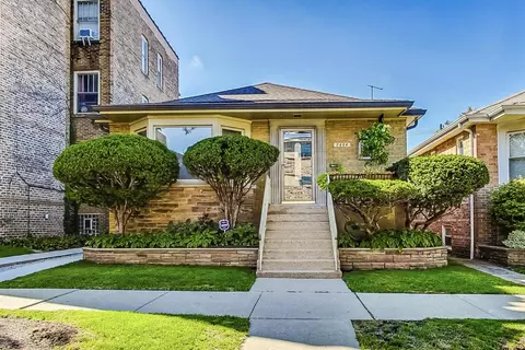 5424 N Artesian Ave, Chicago, IL 60625