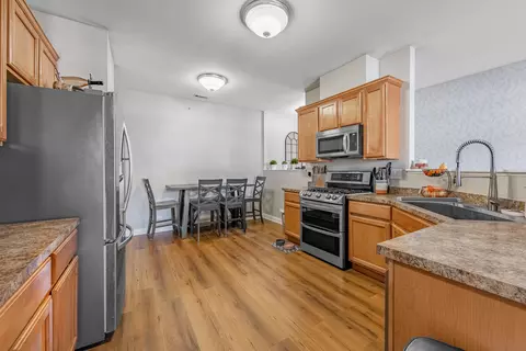 Kitchen - 10200 Mulberry Ln #E, Bridgeview, IL 60455 photo 1 of 3