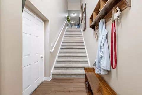 Entry Way - 10200 Mulberry Ln #E, Bridgeview, IL 60455 photo 1 of 2