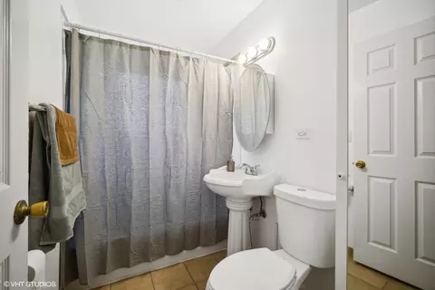 Bath - 321 E Dennis Rd, Wheeling, IL 60090 photo 1 of 2