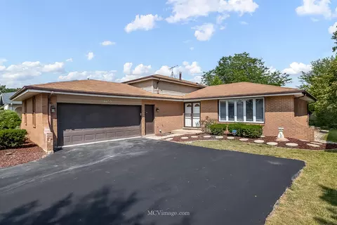 16653 Paxton Ave, South Holland, IL 60473