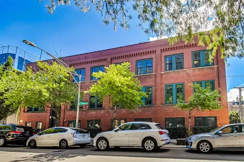 1335 W Altgeld St #1B, Chicago, IL 60614