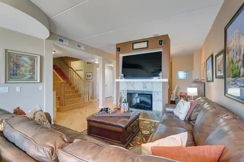 656 Pearson St #702C, Des Plaines, IL 60016 photo 3
