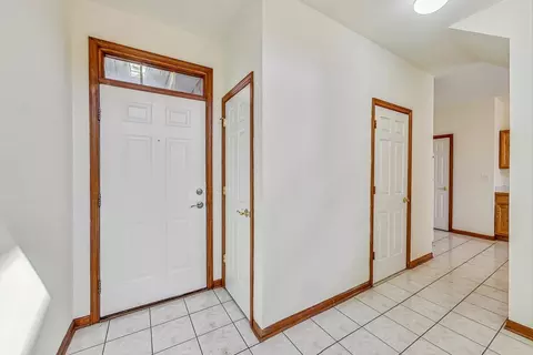 565 Goodwin Dr, Bolingbrook, IL 60440 photo 4