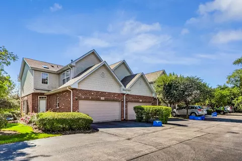 565 Goodwin Dr, Bolingbrook, IL 60440 photo 3